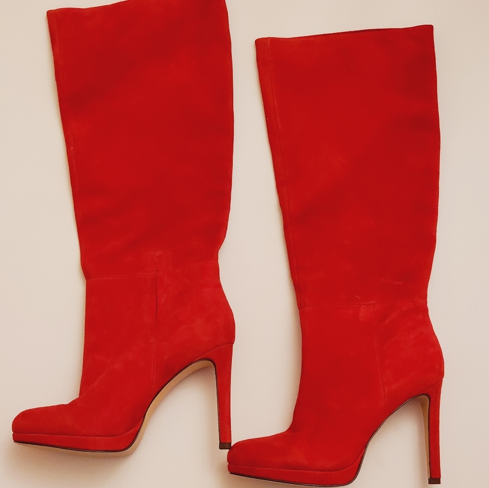 NWOB Nine West Size 8 1/2 in the color Red Suede  Eardy Pointed Toe Heeled Boots